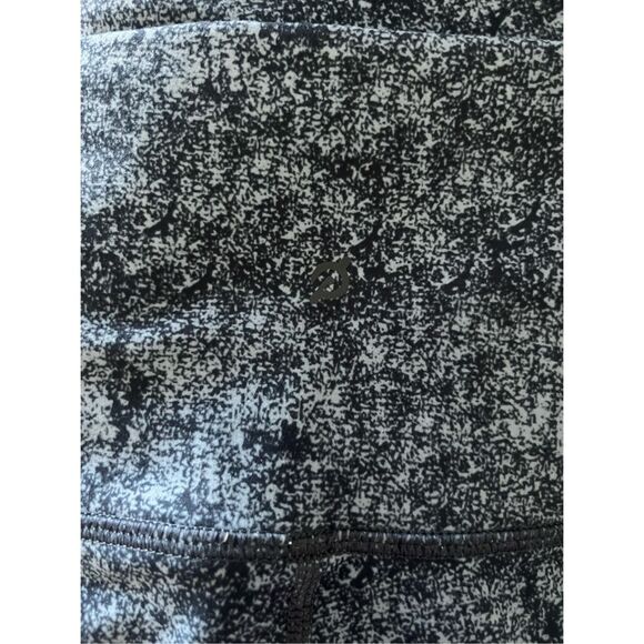 Peloton Cadence Blue Speckle High Waist Capri Logo Athletic Leggings Size Small - Picture 4 of 4